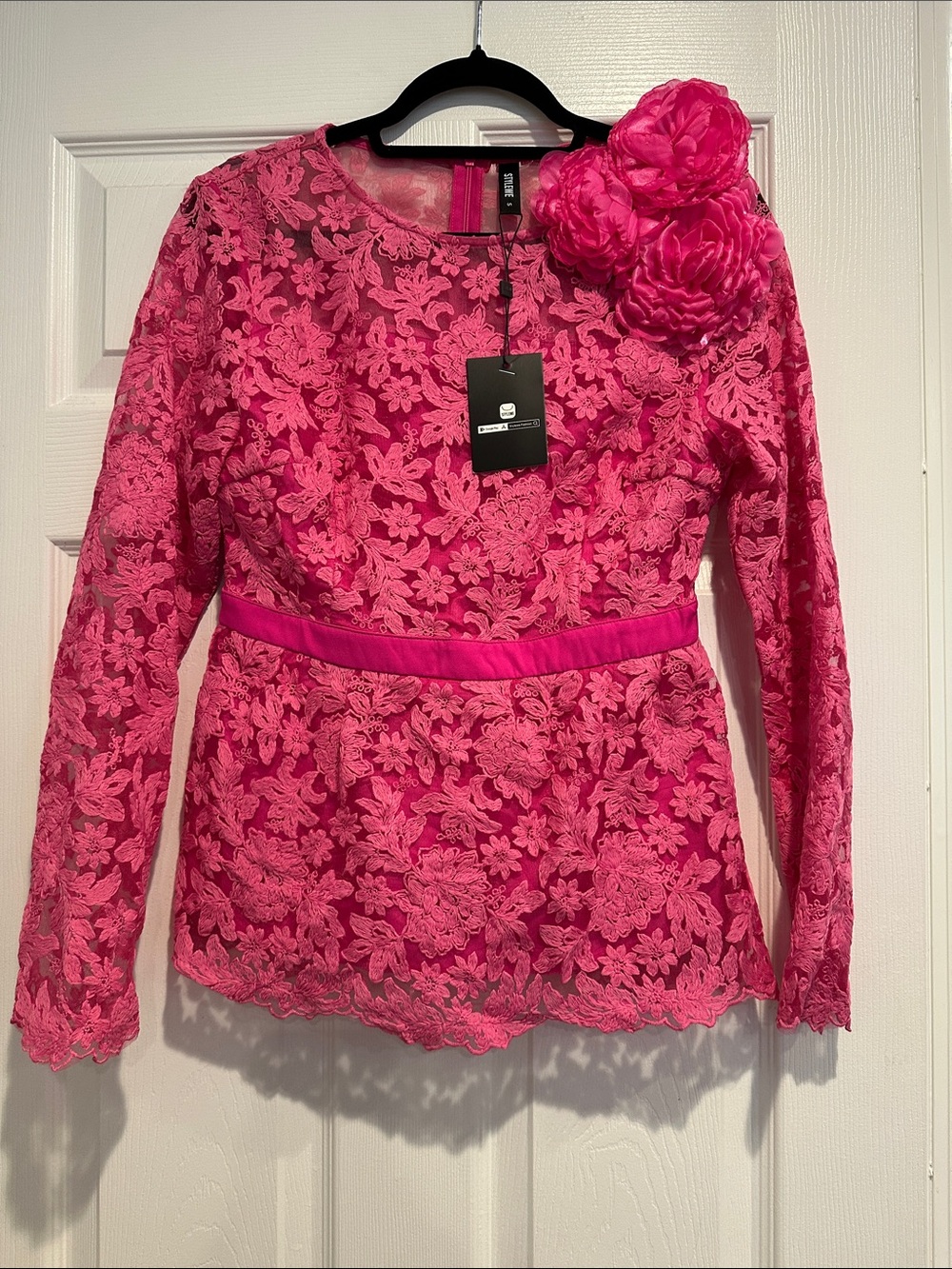 STYLEWE Hot Pink Floral Lace Long Sleeve Blouse with Rosette Detail - Picture 2 of 2